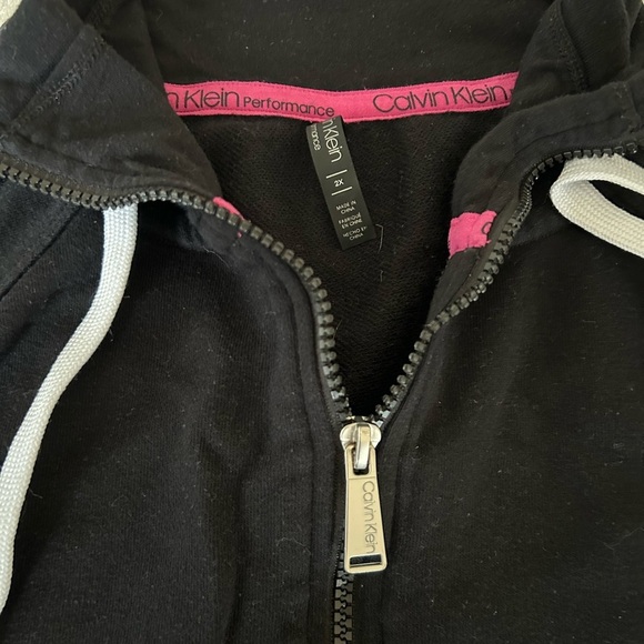Calvin Klein 1/4 Zip - Picture 2 of 2